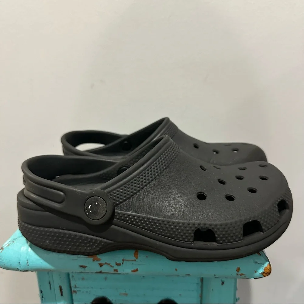 CROCS Classic Black Size J 2